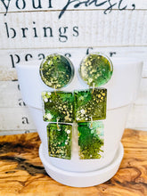 Load image into Gallery viewer, Lola