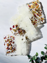 Load image into Gallery viewer, Dried Flower Coasters